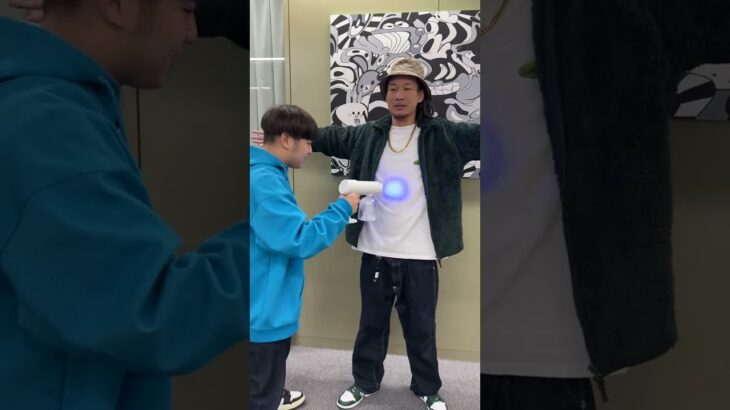 友達にアルコール消毒のブチまけてみた【ドッキリ】 #shorts